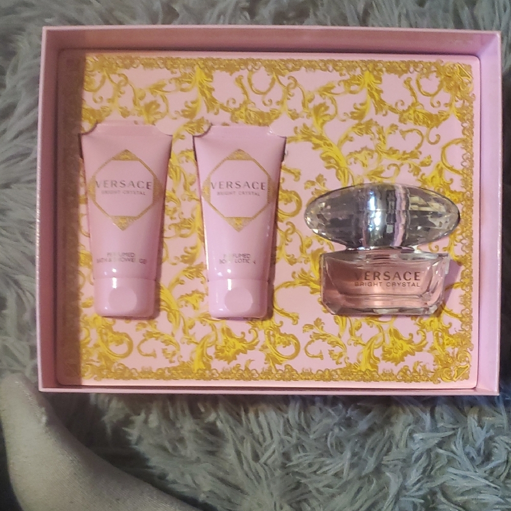 Versace Bright Crystal Gift Set
